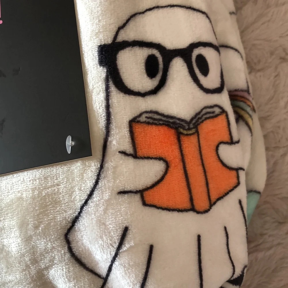 Booville White Soft Throw Blanket with READING GHOSTS Motifs
